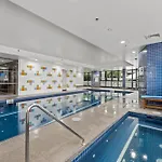 Central Brisbane Stay With Gym And Pool Access