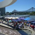 Kozyguru | South | Prime Skyline Retreat * Brisbane