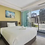 Brisbane City Retreat With Private Balcony