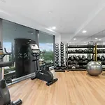 Modern City 1 Bedroom Prime Cbd Location