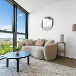 1b New On Star Casino - Lv 21 Queens Wharf Apartment