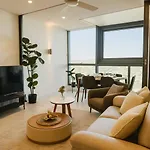 Botanic Serenity - Qwr Lv 49 Luxury | Bne River - Apartment
