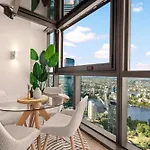 Queen's Wharf 1br With View, Pool And Free Parking Apartment *