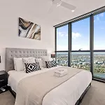 Queen's Wharf | Skyline Getaway | Pool + Views
