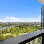 Premium Cbd Incredible River Views Brisbane