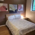 Breezy Entire 2 Bedroom Unit Floor Next To Uq Apartment