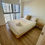 Skyline Escape - 3 Bedroom With River Views Apartment Brisbane