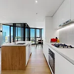 Corner 2 Bed With Views Level 11 - Fortitude Valley Apartment