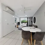 Apartment 1bed Pvte - Portside Wharf Location