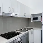 1br Loft Kangaroo Point Sleeps 4 Adults *