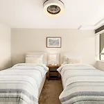Riverside Living - Walk To Suncorp Stadium *