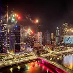 Central Brisbane Stay With Gym And Pool Access