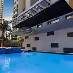 Skyline Escape - 3 Bedroom With River Views Apartment Brisbane