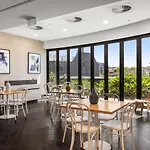 Apartment Lights Retreat - Fortitude Valley
