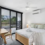 Modern 3br Near Uq, St Lucia