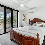 Modern 3br Near Uq, St Lucia Apartment Brisbane