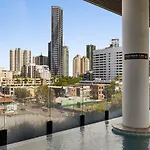 Apartment Lights Retreat - Fortitude Valley