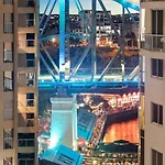 Skyline Escape - 3 Bedroom With River Views