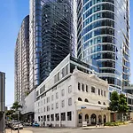 Apartment Lights Retreat - Fortitude Valley