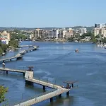 Story Bridge River Views, Pool, Sauna And Parking *