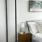 Fortitude Valley By Flatiron High Floor 2bd Apartment Brisbane