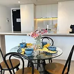 Fortitude Valley By Flatiron High Floor 2bd