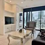 Luxury South Bank Apartment | City Views