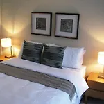 Link Portside Wharf Aparthotel