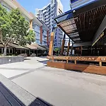 Aparthotel Link Portside Wharf 4*