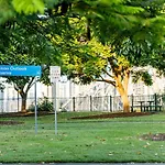 Bowen Terrace Accommodation