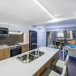 Aparthotel Link Portside Wharf 4*