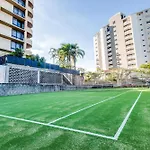 Hillcrest Apartment Hotel