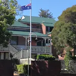 Aabon Apartments & Motel