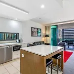 Quattro On Astor Apartments Brisbane By Restt