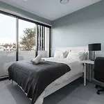 Luxury & Style 3 Bed Townhouse Manhattan Terraces