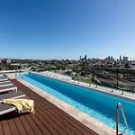 Oaks Brisbane Woolloongabba Suites