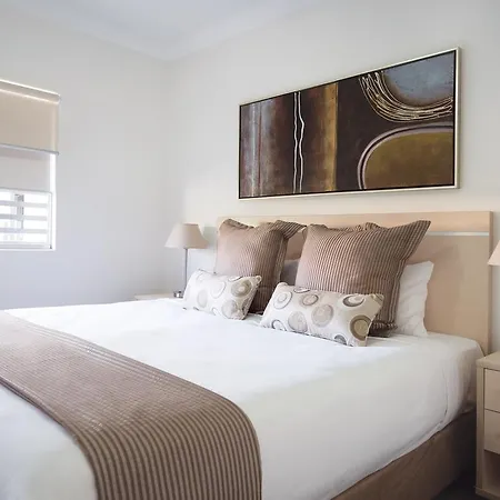 Aparthotel Oaks Mews 4*
