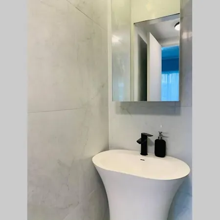 Southbank Modern Luxe Apartment