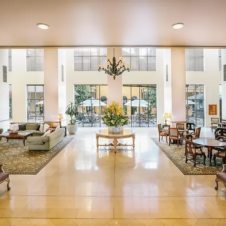 Stamford Plaza Hotel 5*