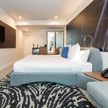 Novotel South Bank Hotel 5*