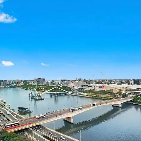 Apartment 1404 Sophistication And Luxury On The River By Stylish Brisbane
