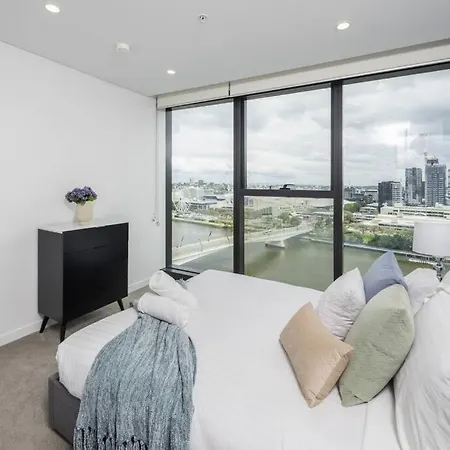 Apartment 1404 Sophistication And Luxury On The River By Stylish Brisbane