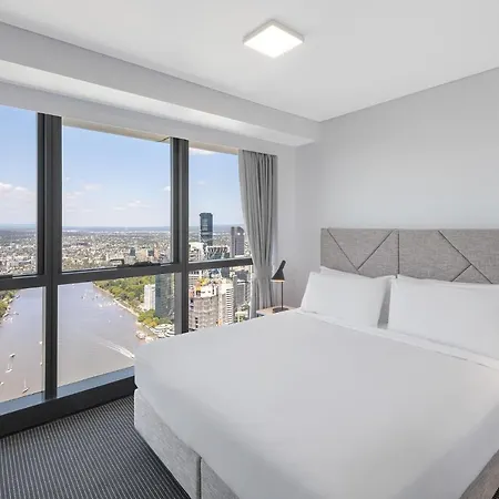 Meriton Adelaide Street, Hotel 5*