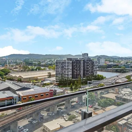 2 Bedroom Cozy Bctower South * Brisbane