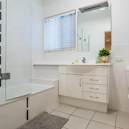 Holiday home Lovely Family 3 Bedroom Townhouse Close To By Serain Residences Brisbane