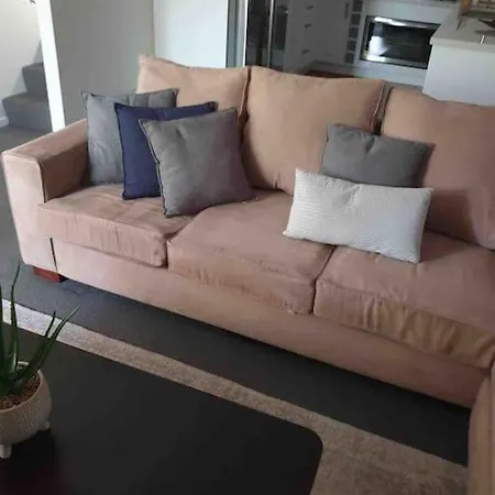 Apartment 4 Bedroom On The Ground Floor All For You Brisbane
