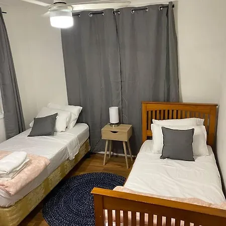 4 Bedroom On The Ground Floor All For You Apartment *