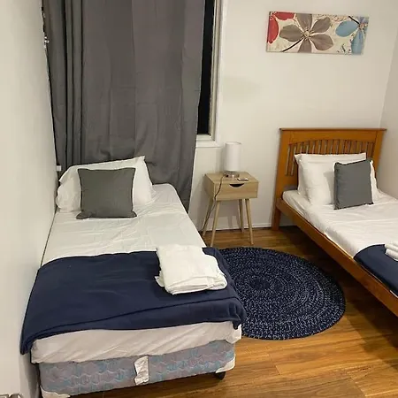 4 Bedroom On The Ground Floor All For You