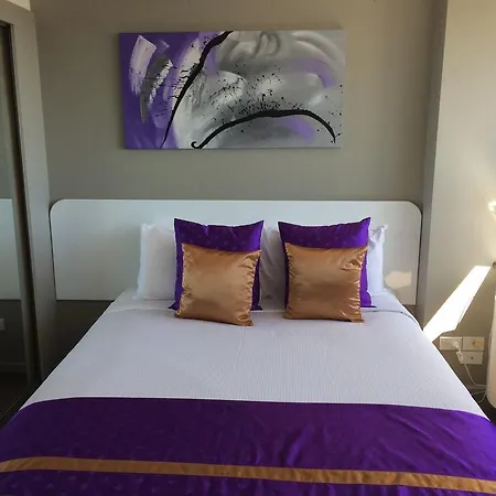 Park Regis North Quay Aparthotel 4*