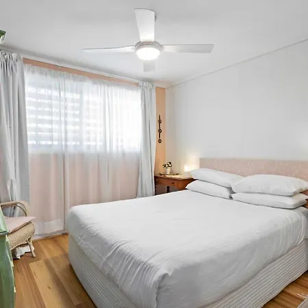 Spaciously Eclectic 2-bed Townhouse Holiday home *